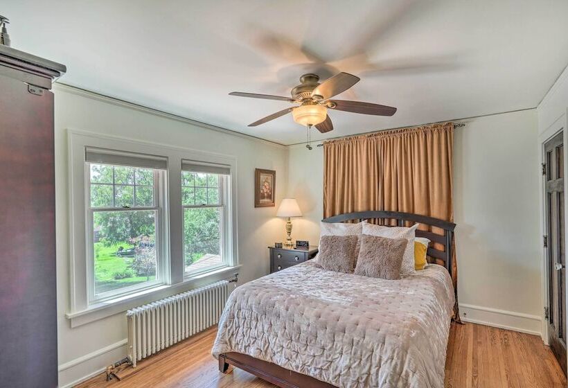 Historic Illinois Home Near Mississippi River