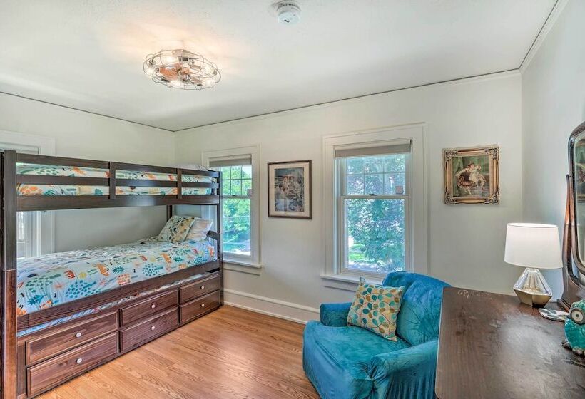 Historic Illinois Home Near Mississippi River