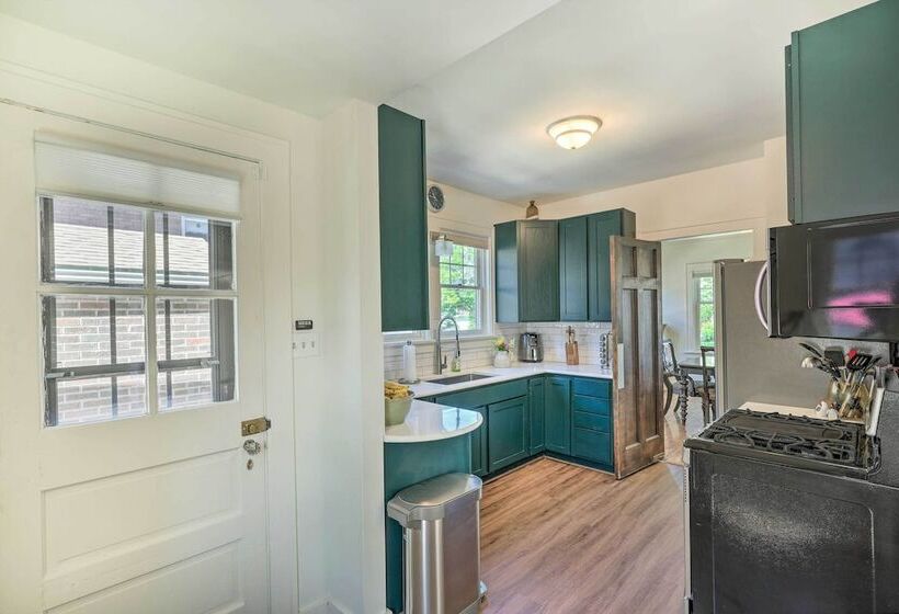 Historic Illinois Home Near Mississippi River