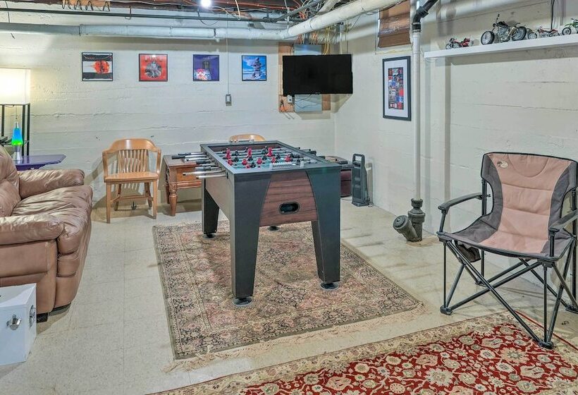 Historic Illinois Home Near Mississippi River