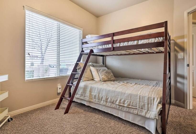 Home W/ Yard+atv Access To Sand Hollow State Park!