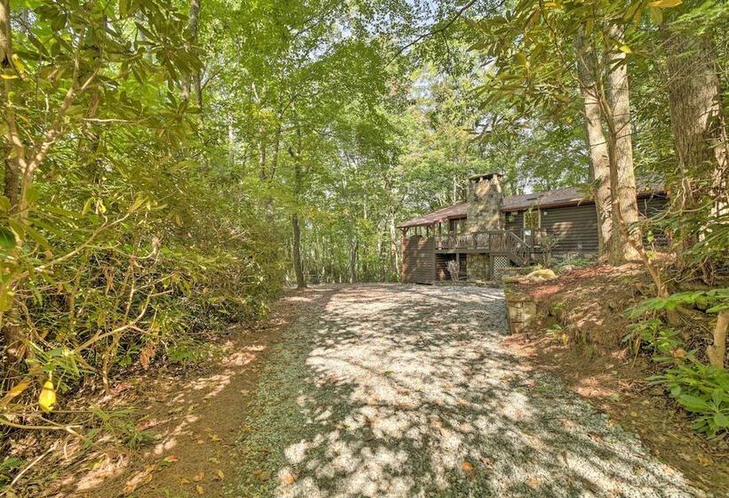 Fire Pit & Grill: Cozy Cabin In Lake Toxaway!