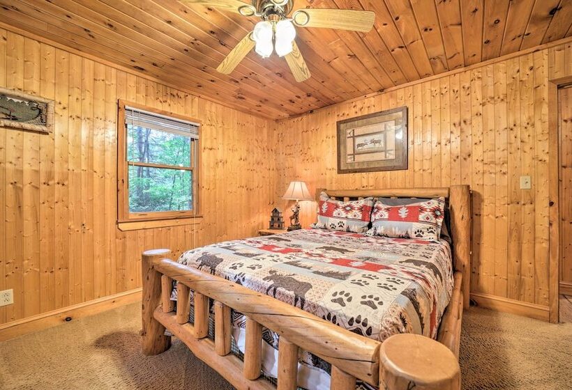 Fire Pit & Grill: Cozy Cabin In Lake Toxaway!