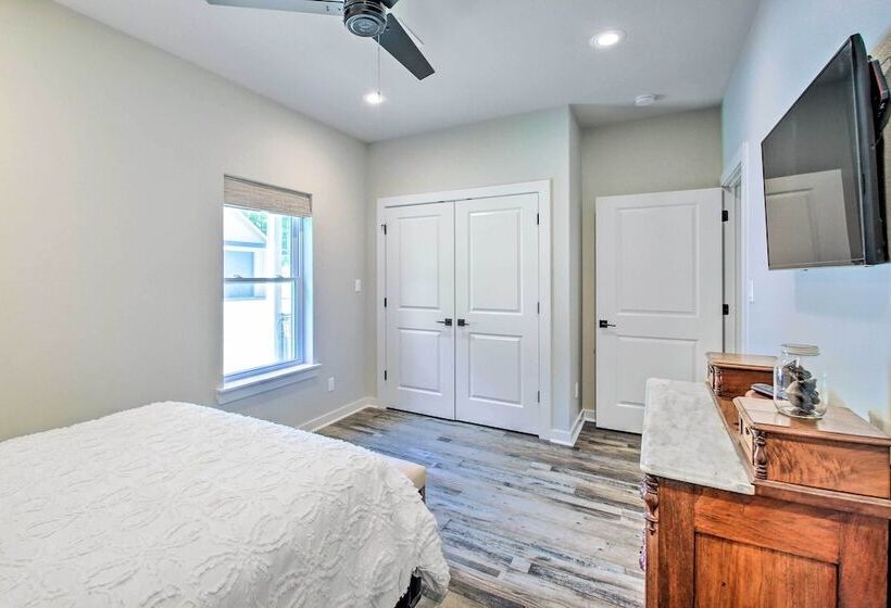 Lakefront Hot Springs Retreat W/ Deck & Grill