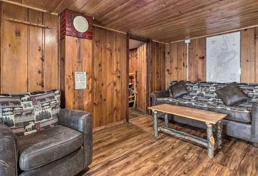 Lakefront Minocqua Cabin W/ Dock & Fire Pit!