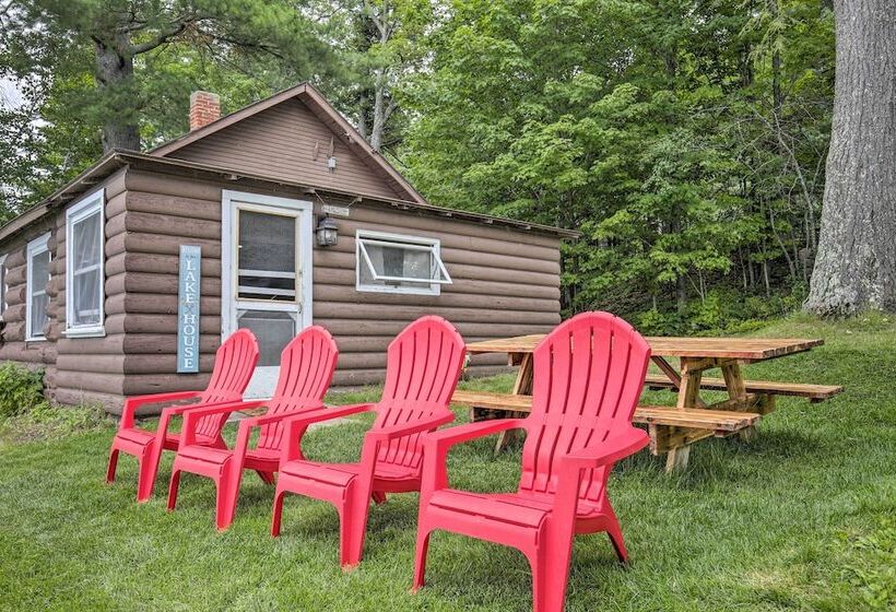 Lakefront Minocqua Cabin W/ Dock & Fire Pit!