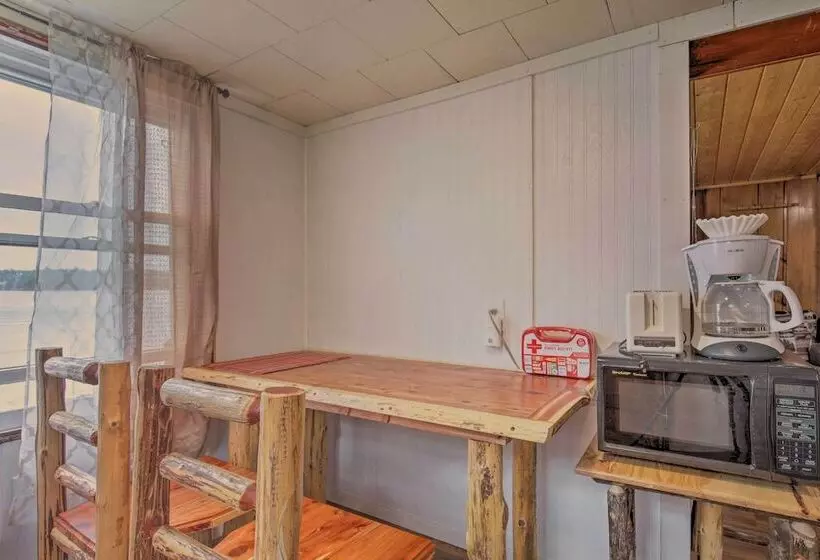 Lakefront Minocqua Cabin W/ Dock & Fire Pit!