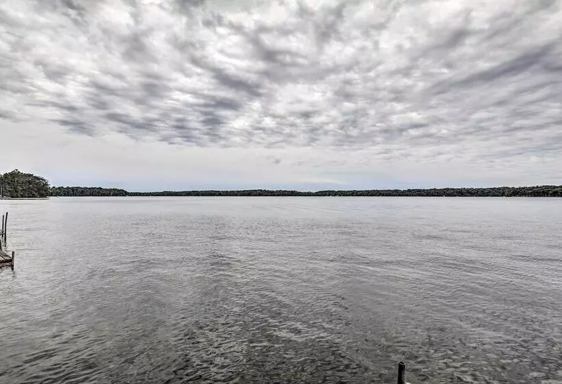 Lakefront Minocqua Cabin W/ Dock & Fire Pit!