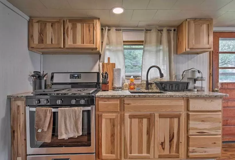 Lakefront Minocqua Cabin W/ Dock & Fire Pit!