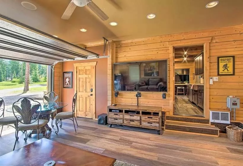 Luxury Lodge: Hot Tub, Snowmobiling & Atv Access!