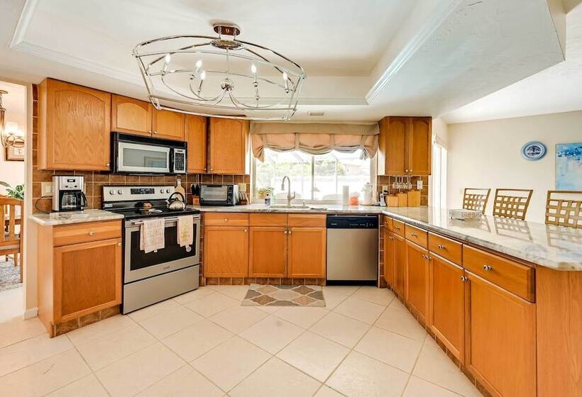 Marco Island Retreat W/ Pool ~ 1 Mi To Beach