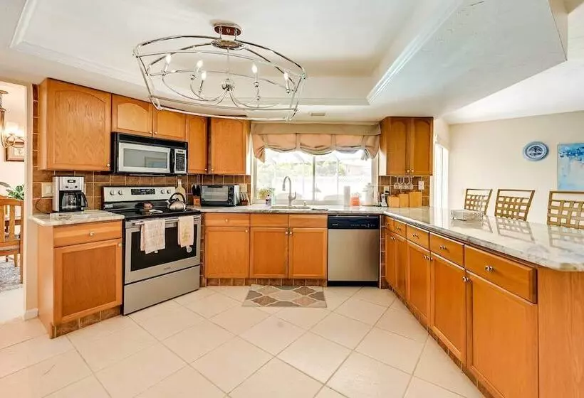 Marco Island Retreat W/ Pool ~ 1 Mi To Beach