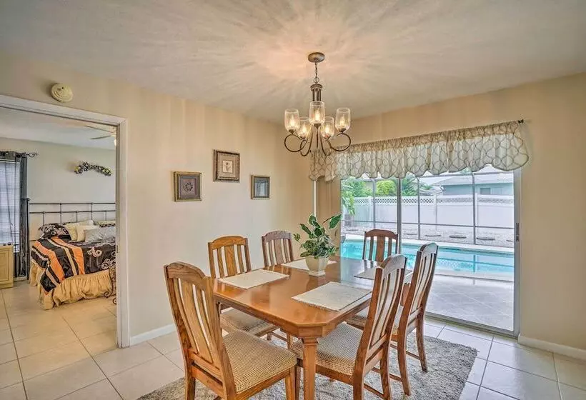 Marco Island Retreat W/ Pool ~ 1 Mi To Beach