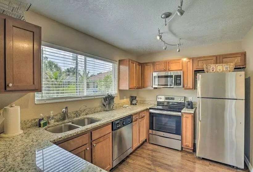 Modern North Port Gem Near Beaches, Golf, & Shops!