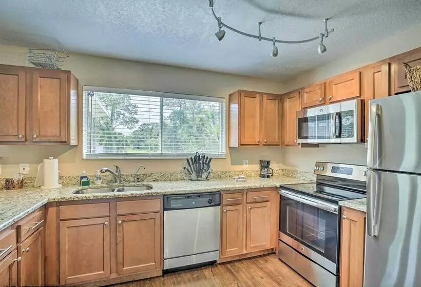 Modern North Port Gem Near Beaches, Golf, & Shops!