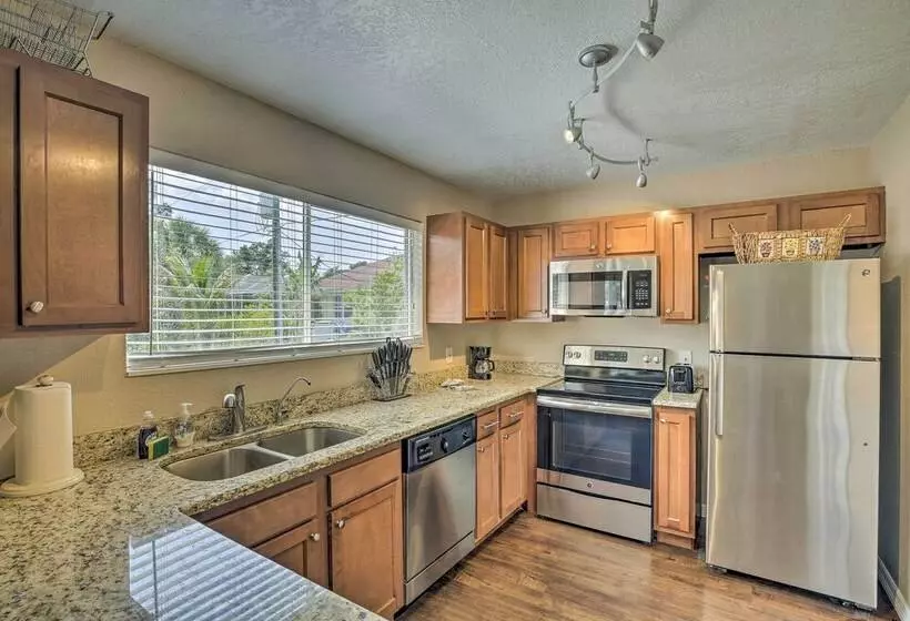 Modern North Port Gem Near Beaches, Golf, & Shops!