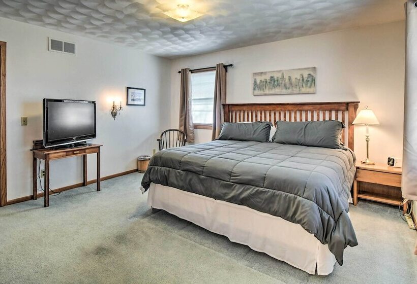 Mount Pleasant Home   2 Mi To Charming Downtown!