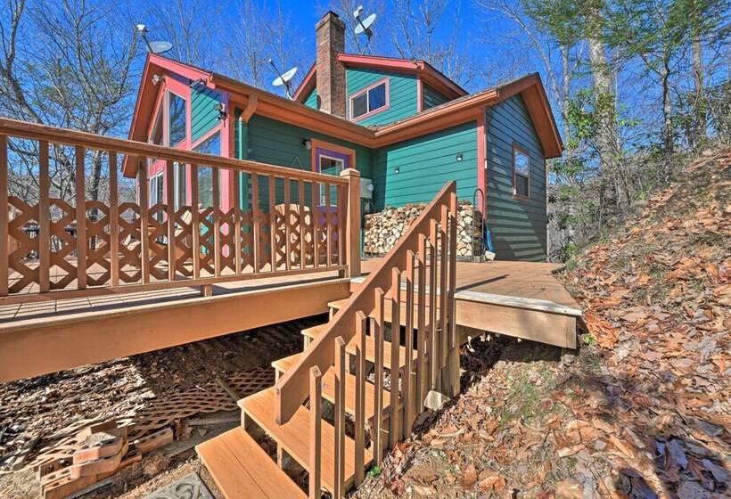 North Carolina Escape W/ Deck, Grill & Fire Pit!