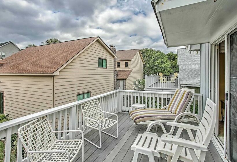 4 Mi To Barefoot Landing: North Myrtle Beach Home