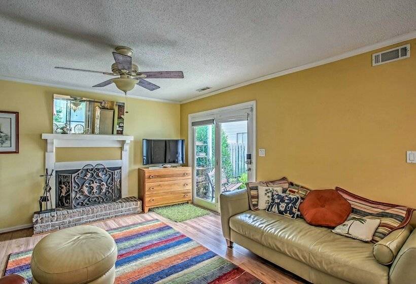 4 Mi To Barefoot Landing: North Myrtle Beach Home