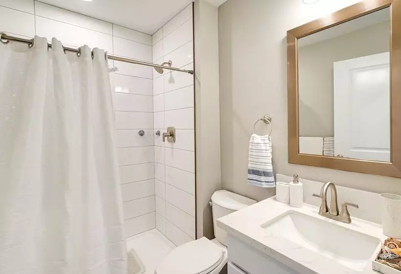 Ocean Shores Home W/ Game Room   Walk To Beaches!