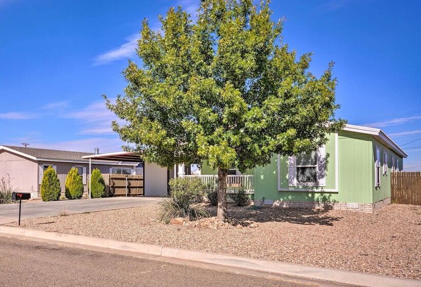 Peaceful Portales Escape W/ Patio & Grill!