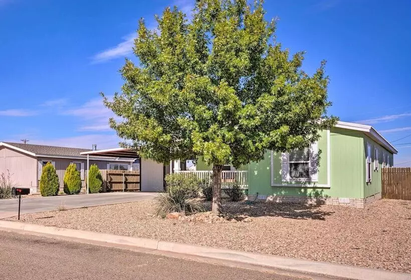 Peaceful Portales Escape W/ Patio & Grill!