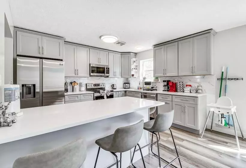 Hot Tub, Game Room: Peaceful Poconos Home!