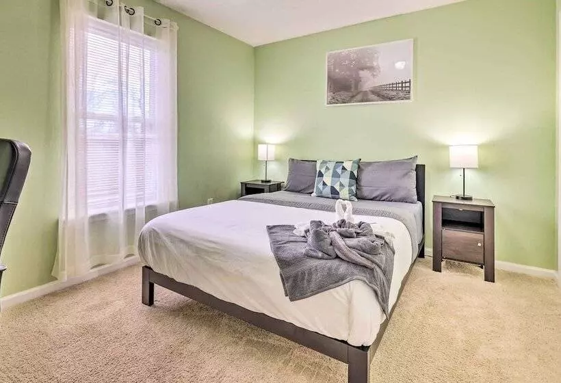 Hot Tub, Game Room: Peaceful Poconos Home!