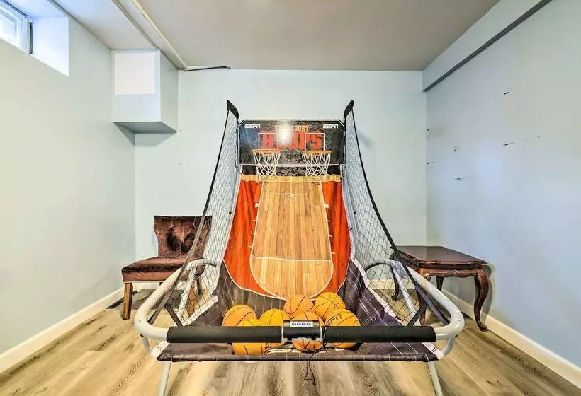 Hot Tub, Game Room: Peaceful Poconos Home!