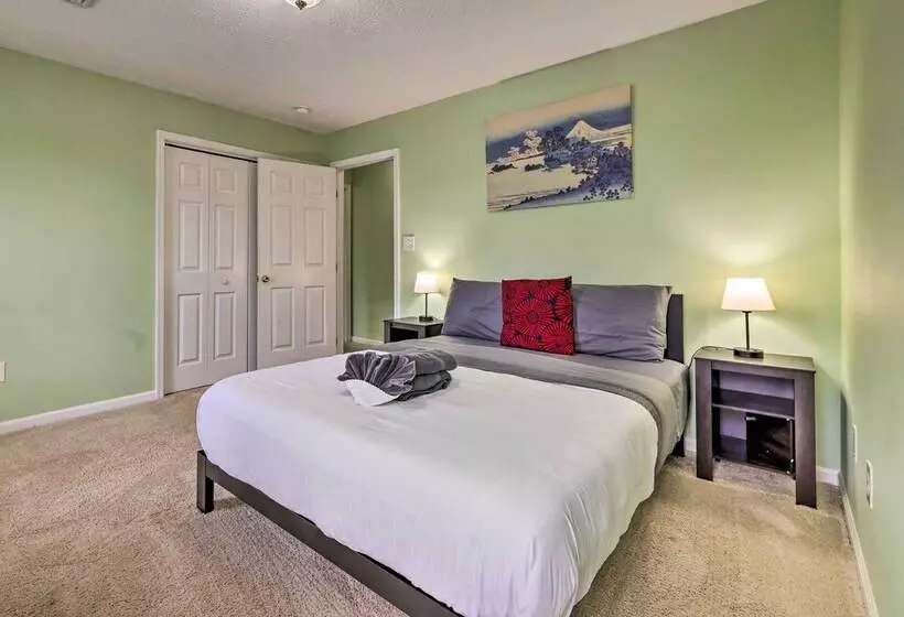 Hot Tub, Game Room: Peaceful Poconos Home!