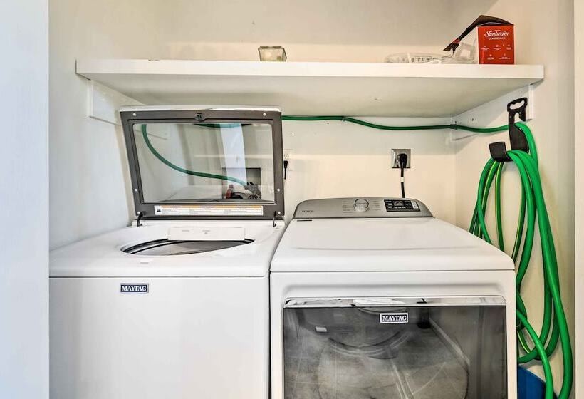 Hot Tub, Game Room: Peaceful Poconos Home!