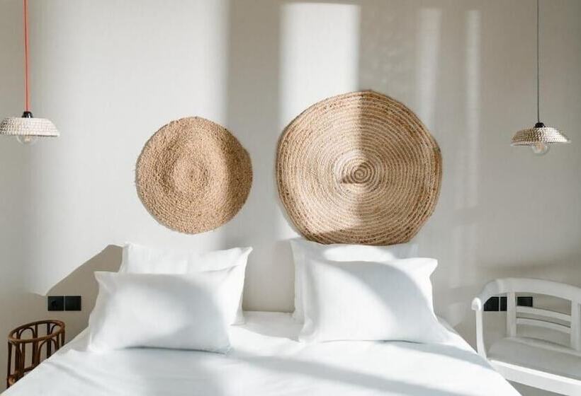 פנסיון Filanthi The Project