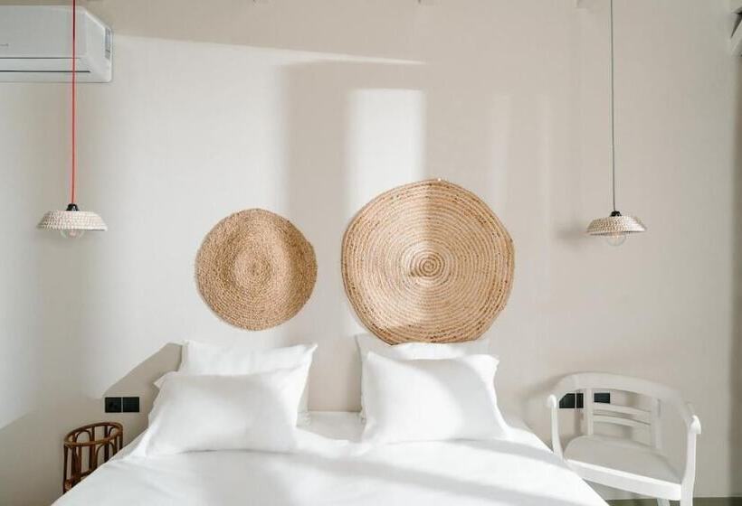 פנסיון Filanthi The Project