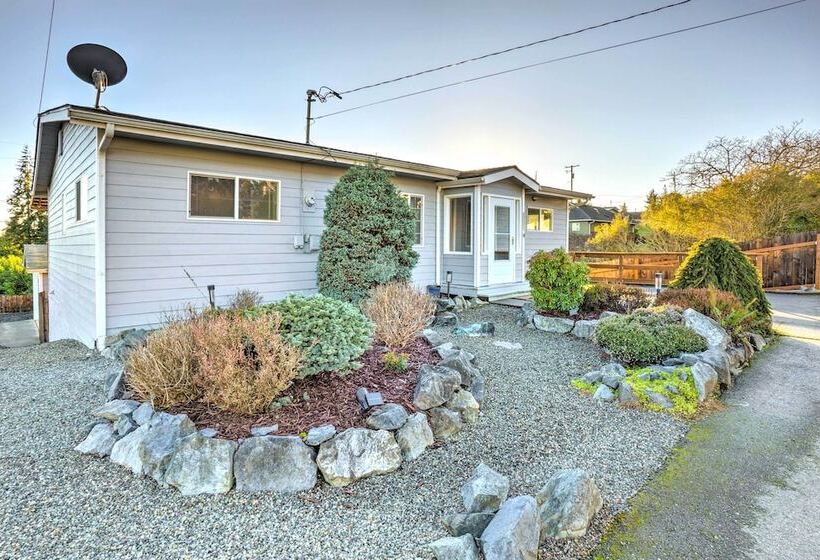 Pet Friendly North Bend Home W/ Bay Views!
