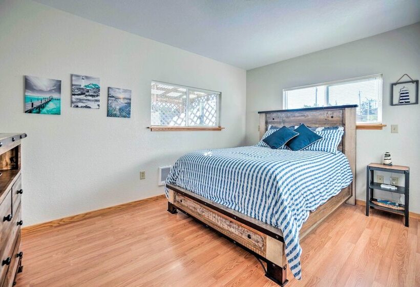 Pet Friendly North Bend Home W/ Bay Views!