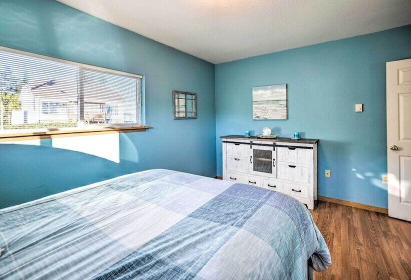 Pet Friendly North Bend Home W/ Bay Views!