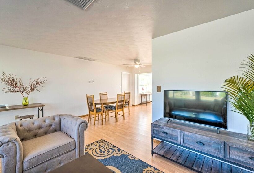 Punta Gorda Home With Backyard ~ 1 Mile To Dtwn!