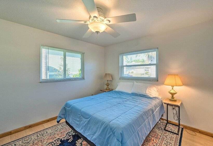 Punta Gorda Home With Backyard ~ 1 Mile To Dtwn!