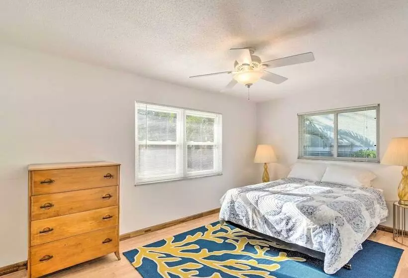 Punta Gorda Home With Backyard ~ 1 Mile To Dtwn!