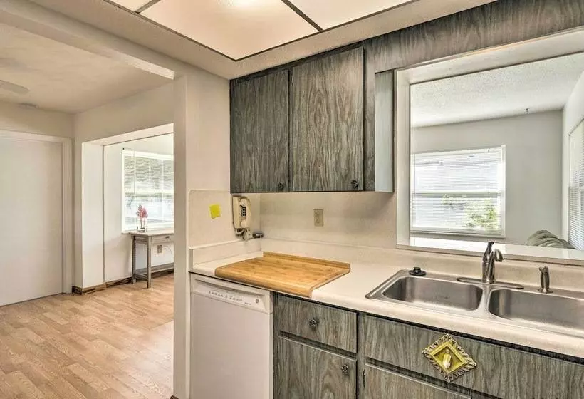 Punta Gorda Home With Backyard ~ 1 Mile To Dtwn!