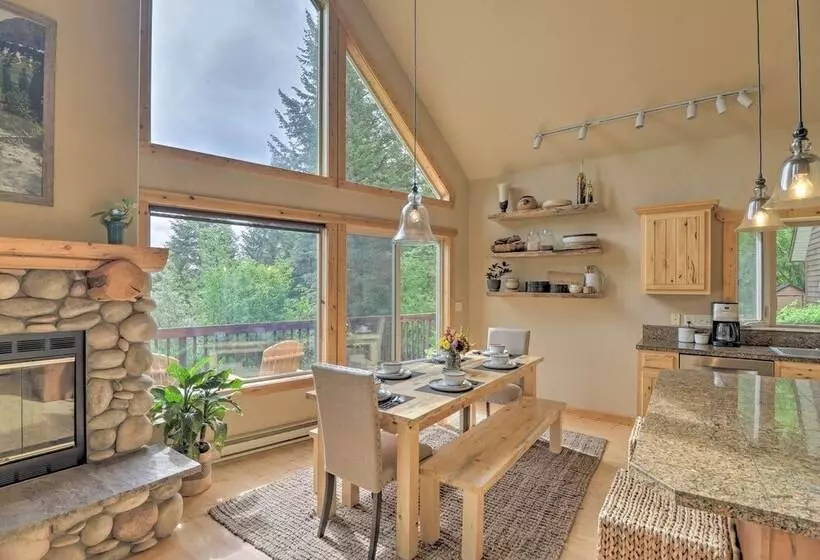 Quiet + Elegant Whitefish Home W/ Hot Tub