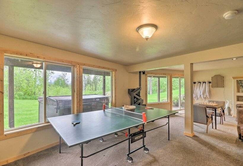 Quiet + Elegant Whitefish Home W/ Hot Tub
