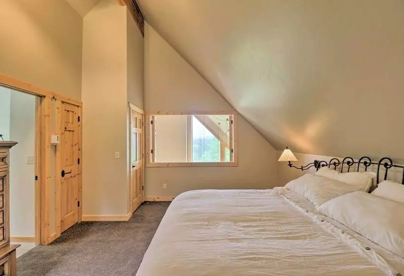 Quiet + Elegant Whitefish Home W/ Hot Tub