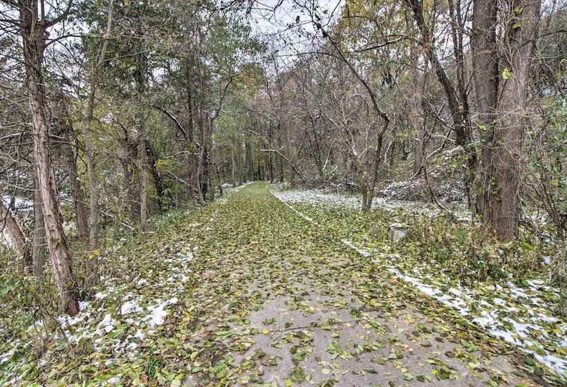 Renovated Historic Home < 1 Mile To Eagle Point!