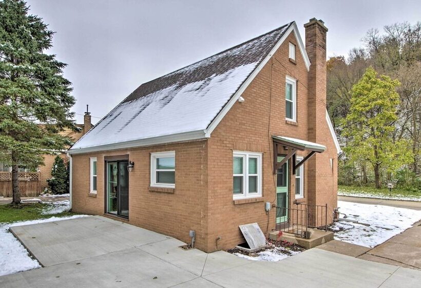 Renovated Historic Home < 1 Mile To Eagle Point!