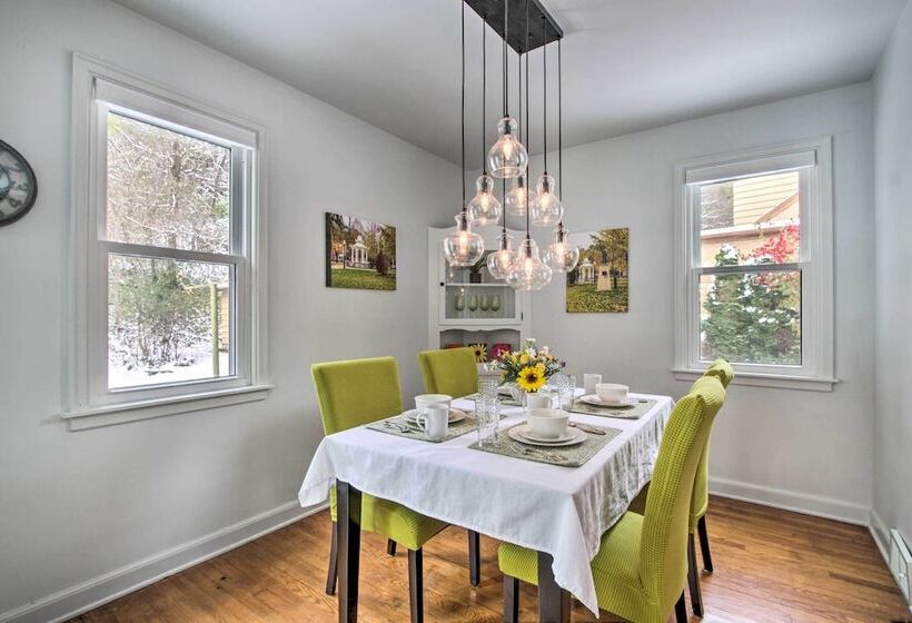 Renovated Historic Home < 1 Mile To Eagle Point!