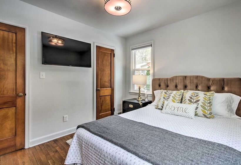 Renovated Historic Home < 1 Mile To Eagle Point!