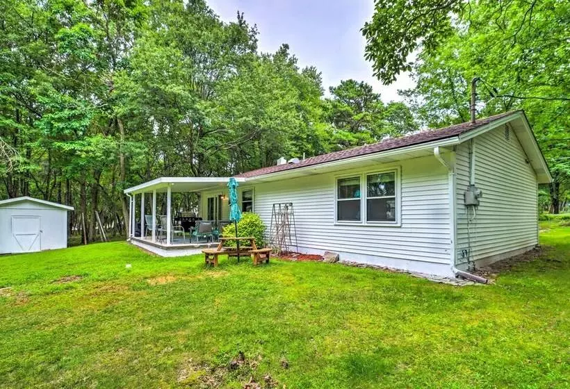 Albrightsville Retreat: Walk To Community Lake!