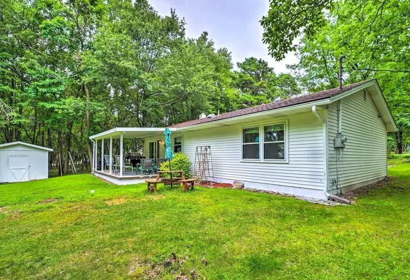 Albrightsville Retreat: Walk To Community Lake!